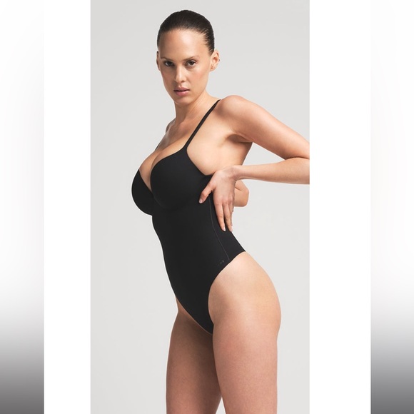 NWT SKIMS Push-Up Thong Bodysuit in Onyx - Picture 2 of 12